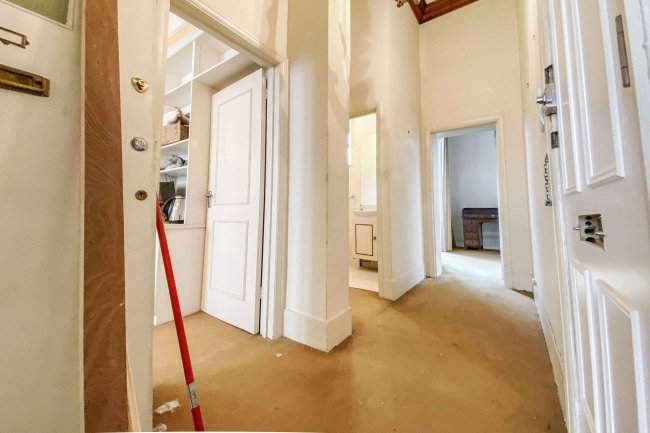 Flat 5, 15 Chesham Street, Belgravia, London SW1X 8ND
 4