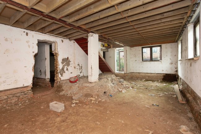 Westhorpe House, Marlow, Buckinghamshire SL7 3FJ 1