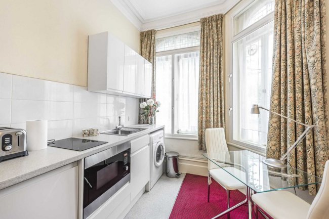 59 Canfield Gardens, Hampstead, London, NW6 3JL  6