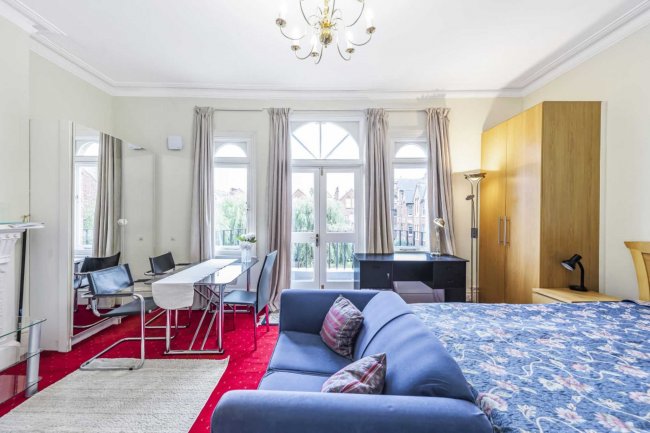 59 Canfield Gardens, Hampstead, London, NW6 3JL  6