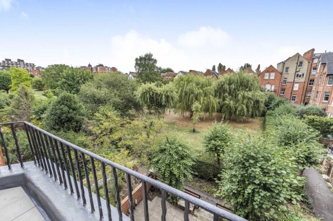 59 Canfield Gardens, Hampstead, London, NW6 3JL  6