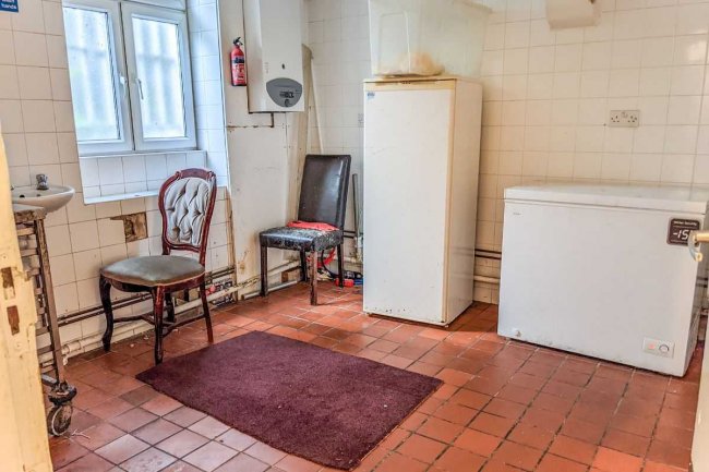 73 Lordship Lane, East Dulwich, London, SE22 8EP 2