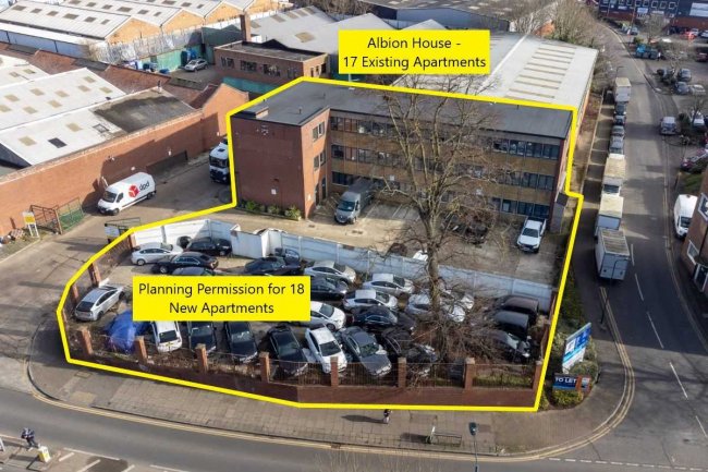 470 Church Lane, Kingsbury Green, London NW9 8UA 2