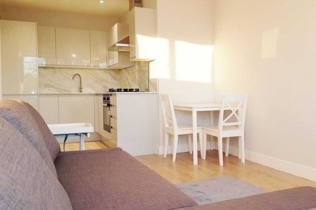 470 Church Lane, Kingsbury Green, London NW9 8UA 2