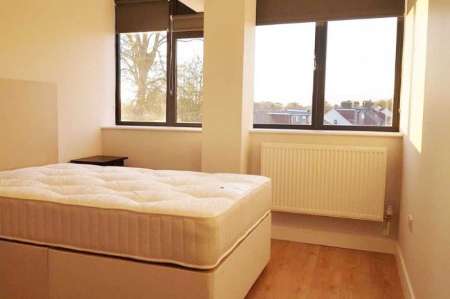 470 Church Lane, Kingsbury Green, London NW9 8UA 2