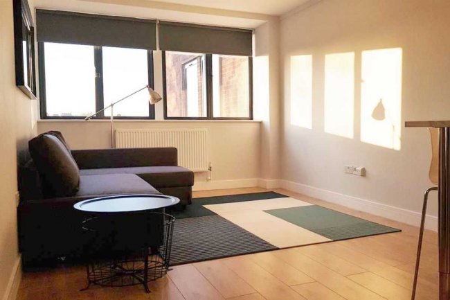 470 Church Lane, Kingsbury Green, London NW9 8UA 2