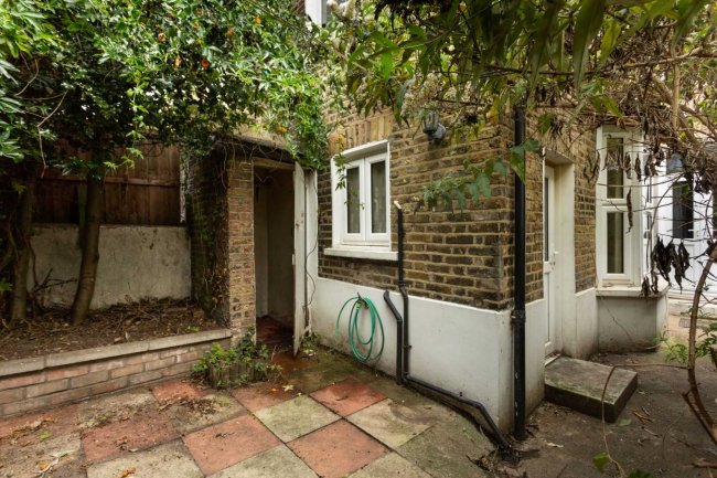 75 Eccles Road, London SW11 1LX  10