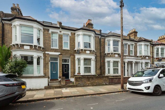 74 Eccles Road, London SW11 1LX  4