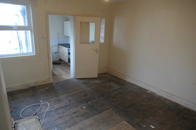 9 Bretland Road, Rusthall, Royal Tunbridge Wells, Kent, TN4 8PS  4