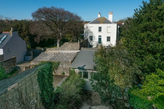 11 Stone Road, Broadstairs, Kent CT10 1DY 9