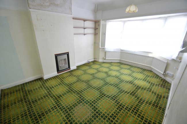 2 Coniston Road, Coulsdon, Surrey, CR5 3BS
 8