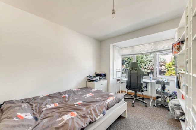 3 Spears Walk, Brighton, West Sussex, BN2 6PN
 7