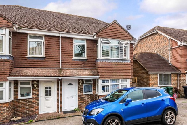 7 Spears Walk, Brighton, West Sussex, BN2 6PN
 1