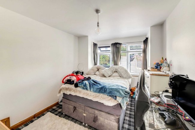 7 Spears Walk, Brighton, West Sussex, BN2 6PN
 1