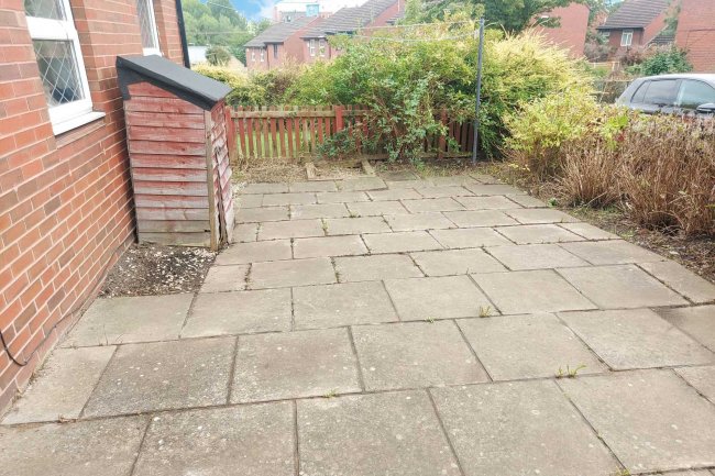 20 Eltham Gardens, Leeds, Yorkshire, LS6 2TX
 5