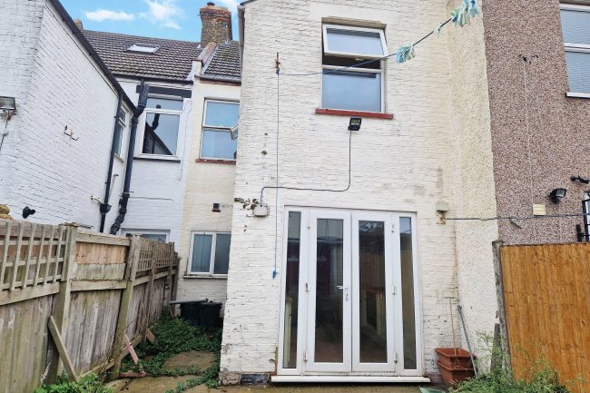 37 Main Road, Queenborough, Kent, ME11 5BW
 3