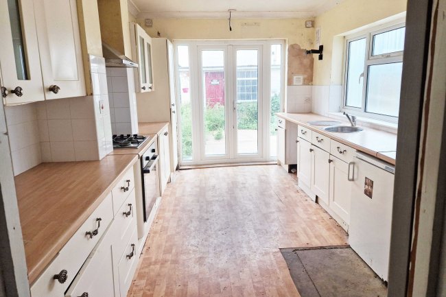 37 Main Road, Queenborough, Kent, ME11 5BW
 3