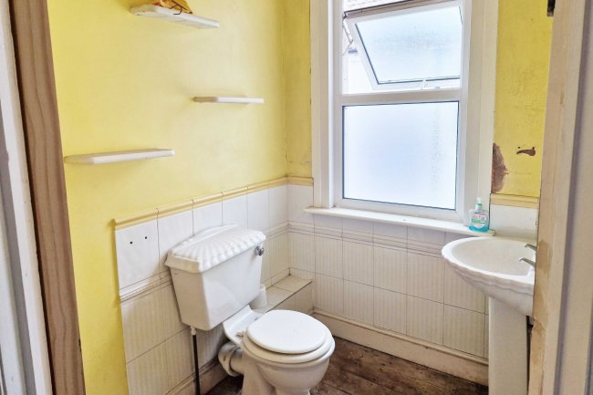 37 Main Road, Queenborough, Kent, ME11 5BW
 3