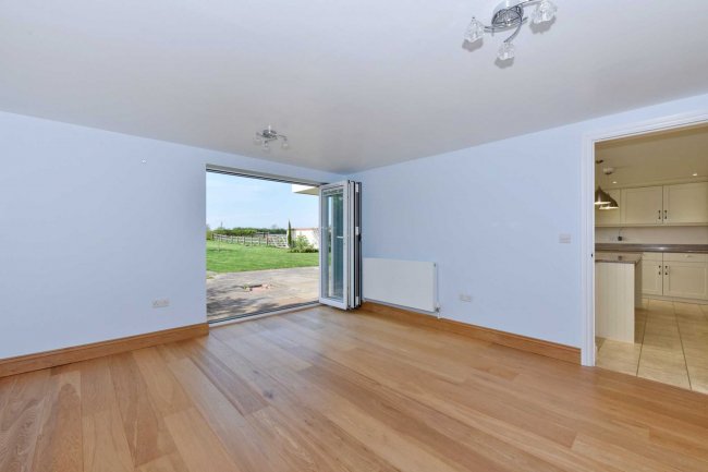 The Old Dairy, Drovers Farm, Henton, Chinnor, Oxfordshire OX39 4AP
 3