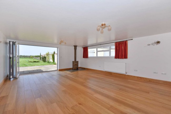 The Old Dairy, Drovers Farm, Henton, Chinnor, Oxfordshire OX39 4AP
 3