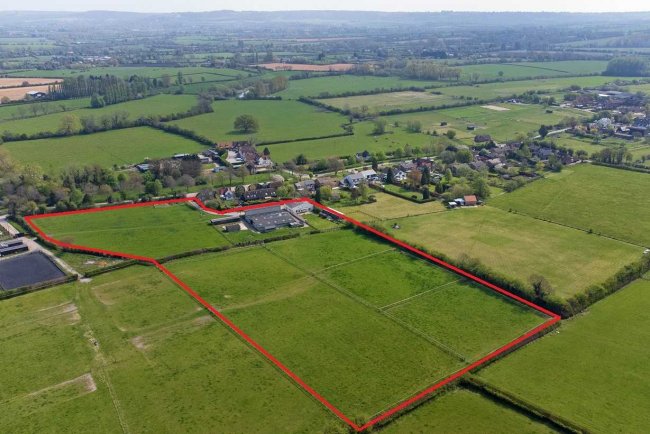 The Old Dairy, Drovers Farm, Henton, Chinnor, Oxfordshire OX39 4AP
 3