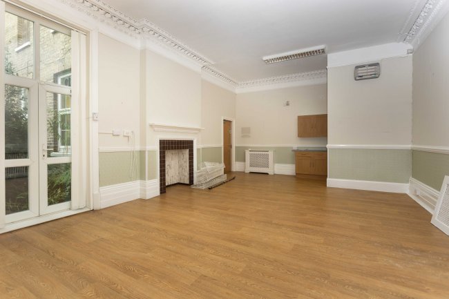 The Elders, Epsom Road, Ewell, Surrey KT17 1JT
 6