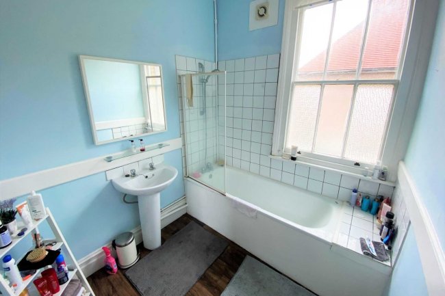 91 Thornbury Road, Isleworth, TW7 4NL
 6