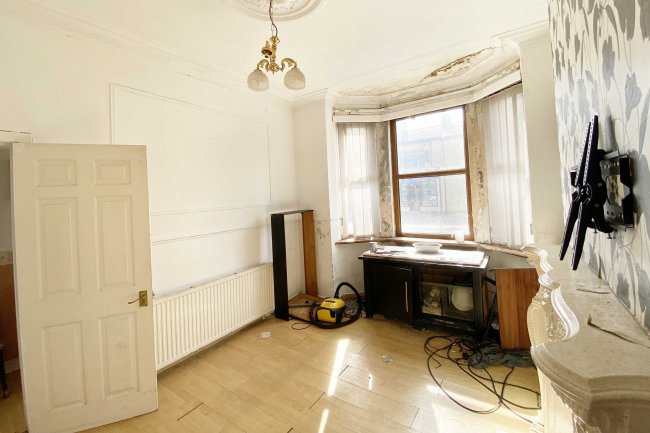 350 Manchester Road, Droylsden, Manchester, M43 6QX
 6