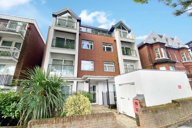 Kings Court, 523 Finchley Road, Hampstead, London NW3 7BP
 8