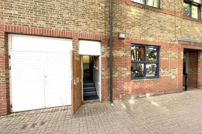 11 Russell Place, Greenland Dock, London SE16 7PL
 8