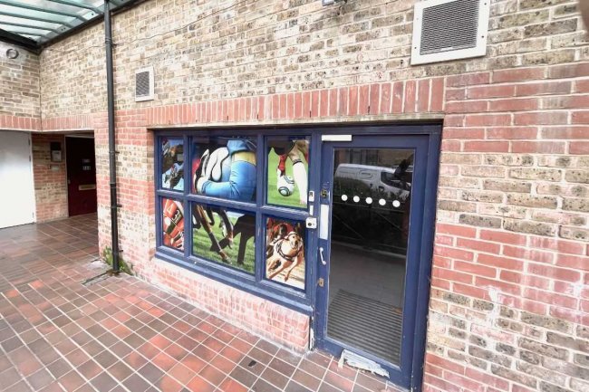 11 Russell Place, Greenland Dock, London SE16 7PL
 8