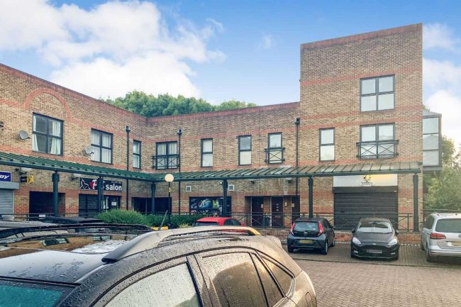 11 Russell Place, Greenland Dock, London SE16 7PL
 8