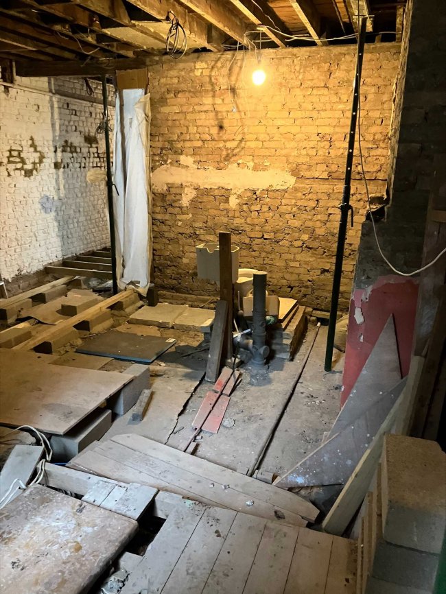 11A Offley Road, London SW9 0LR
 10