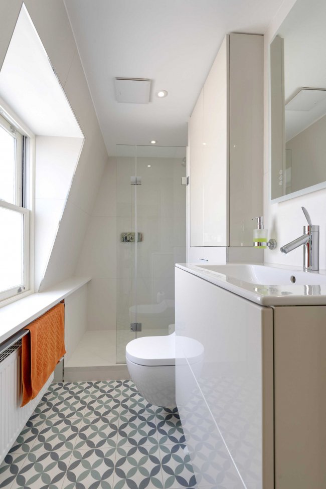 8 Rosemont Road, West Hampstead, London NW3 6NE 
 4