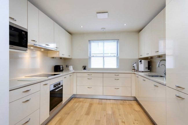 8 Rosemont Road, West Hampstead, London NW3 6NE 
 4