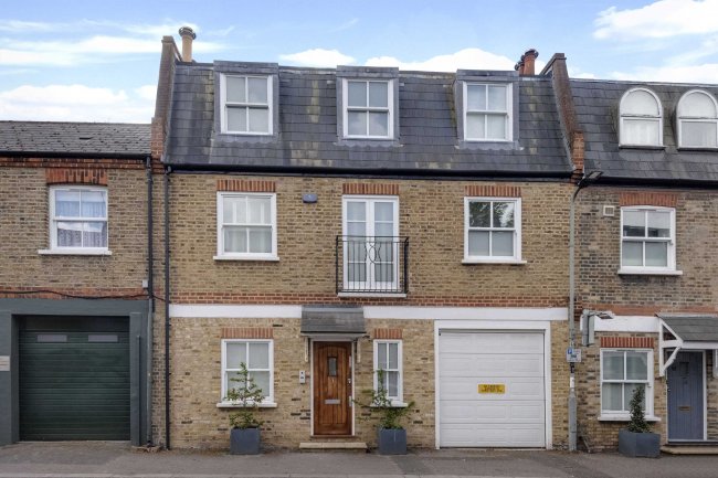 8 Rosemont Road, West Hampstead, London NW3 6NE 
 4