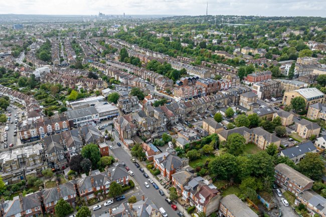 1-4 Queensthorpe Mews, Queensthorpe Road, London, SE26 4PN
 8