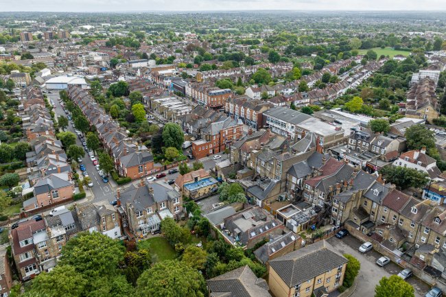 1-4 Queensthorpe Mews, Queensthorpe Road, London, SE26 4PN
 8