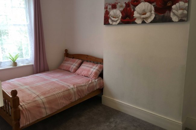33C Canadian Avenue, Catford, London SE6 3AU
 5