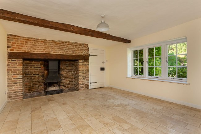 The Barton, Patrixbourne Road, Patrixbourne, near Canterbury, Kent CT4 5BP
 1