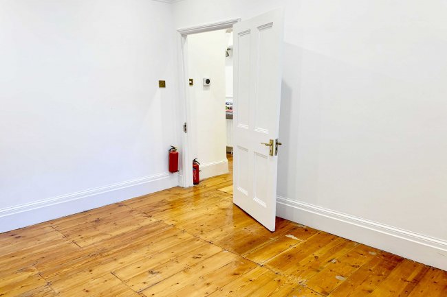 23 Church Road, Acton, London W3 8PU
 5