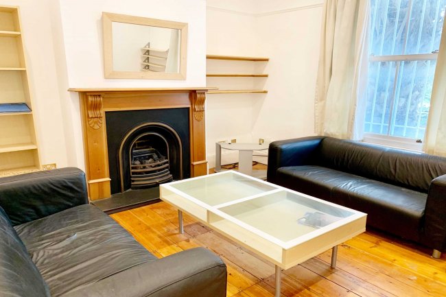 23 Church Road, Acton, London W3 8PU
 5