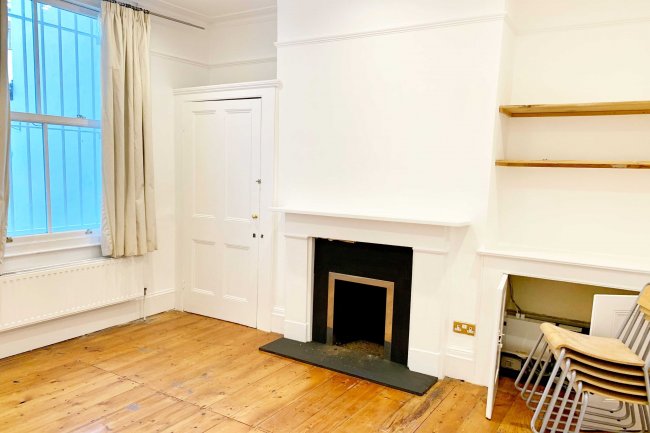 23 Church Road, Acton, London W3 8PU
 5