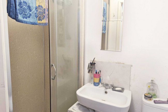 7 Rowton Road, Plumstead, London SE18 2TE
 2