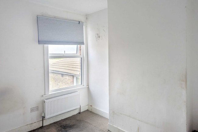 7 Rowton Road, Plumstead, London SE18 2TE
 2