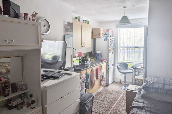 7 Rowton Road, Plumstead, London SE18 2TE
 2