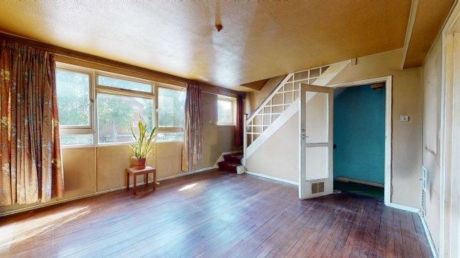 48 Courtlands Avenue, Lee, London, SE12 8JA
 6