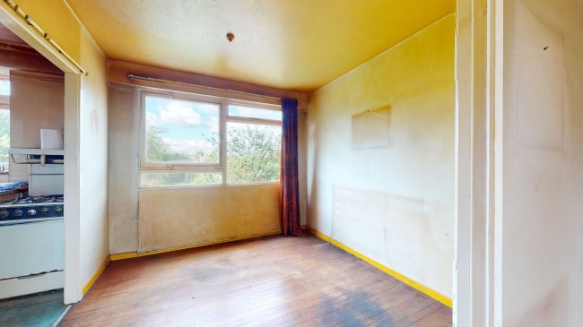 48 Courtlands Avenue, Lee, London, SE12 8JA
 6