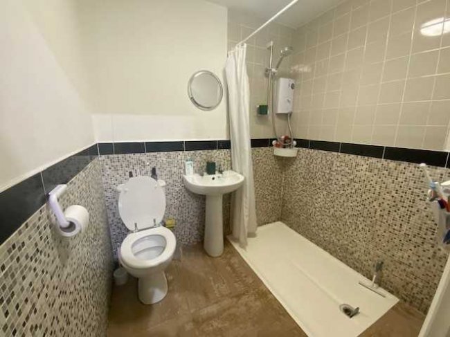 36, 36A, 36B Godstone Road, Kenley, CR8 5JE
 8