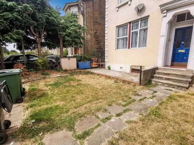 Flat 1, 139 Hainault Road, Leytonstone, London, E11 1DT
 8